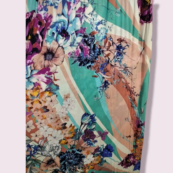 Spense Sleeveless Cross Front Maxi Dress - Picture 11 of 15